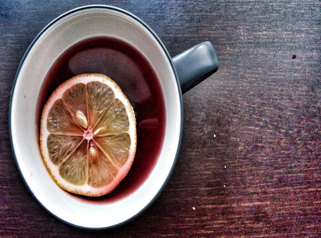 What Do the Quran and Hadith Say About Twitching?